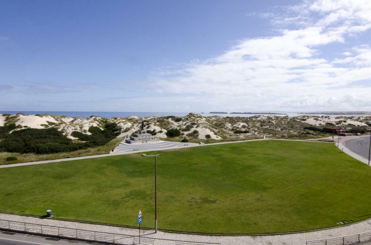 Baywatch Beach House Peniche Apartment Екстериор снимка